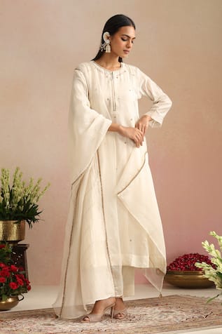 Trendy Tokari Silk Chanderi Hand Embroidered Kurta Set 