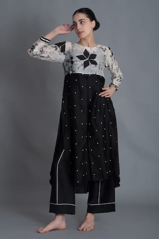 Khat E-mint Embroidered Kurta Set 