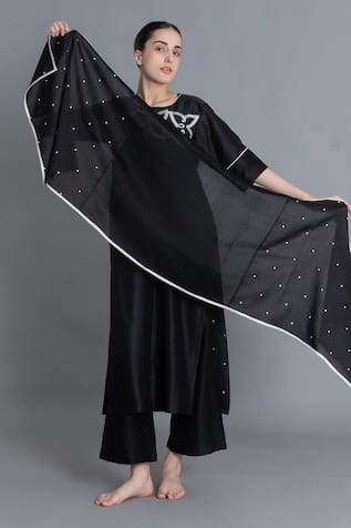 Khat Black Floral Embroidered Pleated Kurta Set 