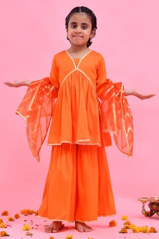 Bannhi By Priyanka Rathore Sharara Set With Zari Organza Dupatta 