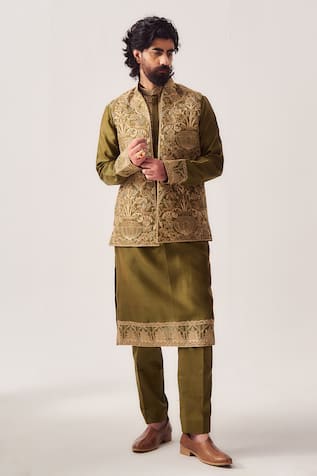 Wabi Sabi By Anshum-Ritesh Wild Crest Embroidered Bundi Kurta Set 