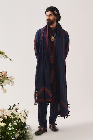 Wabi Sabi By Anshum-Ritesh Linear Paisley Embroidered Kurta Set With Dupatta 