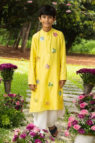 Panchhi By Kanupriya Tibrewala Ek Phool Kurta & Dhoti Pant Set