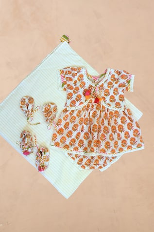 Plumcheeks Chandan Jamna Frock & Mittens Set 