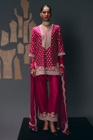 Sana Barreja Olympia Geometric Embroidered Kurta Set 