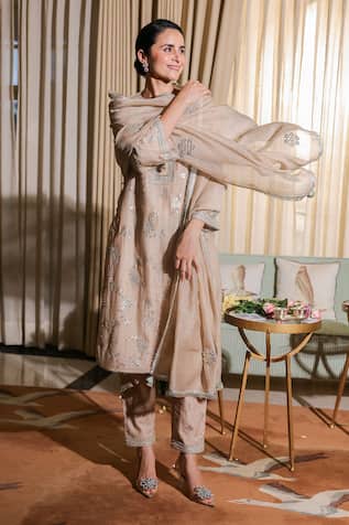 Summer By Priyanka Gupta Vrinda Gota Jaal Kurta Set 