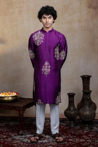 Hilo Design Mayura Cham Embroidered Kurta With Dupatta 