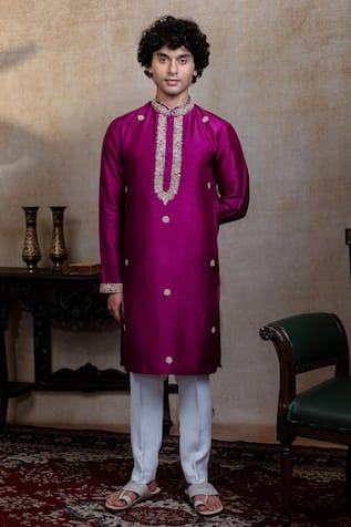 Hilo Design Rajyog Embroidered Kurta With Dupatta 