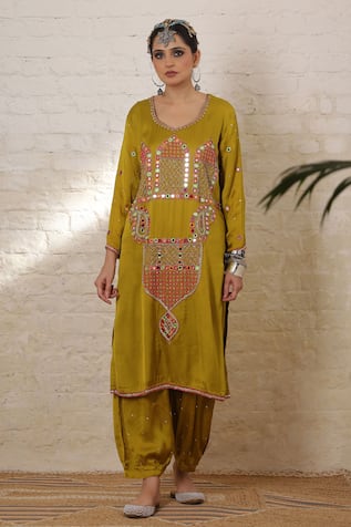 Sheeshakari Minar Motif Hand Embroidered Kurta Salwar Set 