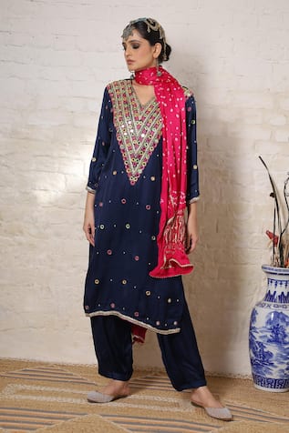 Sheeshakari Embroidered Silk Kurta & Salwar Set With Dupatta 