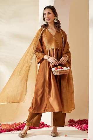 Mushio Brown Hand Embellished Chanderi Zohra Kurta Set 