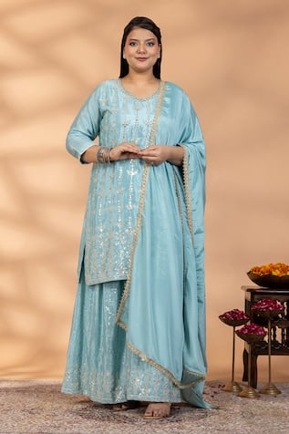 Mamicha Embroidered Kurta Set 
