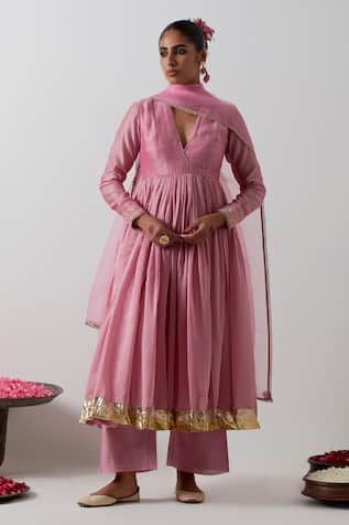 Vinusto Chanderi Embroidered Anarkali Set 