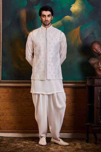 Nitika Gujral Geometric Embroidered Bundi Kurta Set 