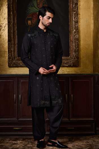 Nitika Gujral Dhagai Embroidered Kurta & Salwar Set 