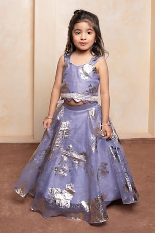 Kirti Agarwal - Pret N Couture Foil Organza Scalloped Hem Blouse & Lehenga Set 