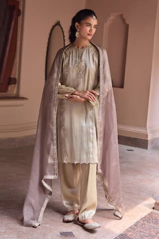 Dohr India Nurah Aari Embroidered Kurta Set 
