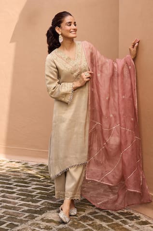 Dohr India Sultana Zari & Gota Embroidered High-Low Kurta Set 