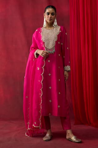 Shikha Mehta Ravneet Embroidered Kurta Set 