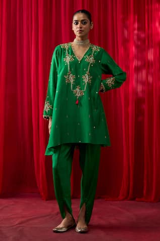 Shikha Mehta Amelia Embroidered Kurta & Pant Set 