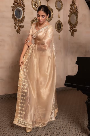 Nidhi Kejriwal Embroidered Saree With Blouse 