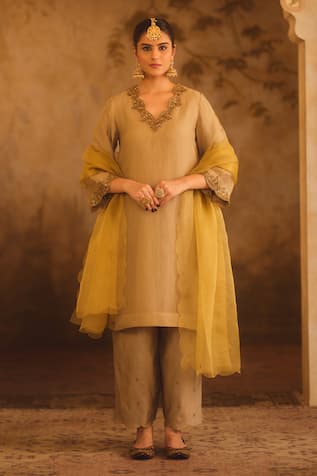 AFRIYA Zardozi & Dori Embroidered Kurta Set 