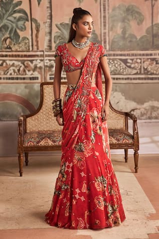 Show Shaa Floral Pre-Draped Saree & Embroidered Blouse 
