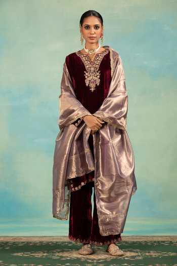 Swati Wadhwani Couture Velvet Dabka Embroidered Kurta Set With Dupatta 