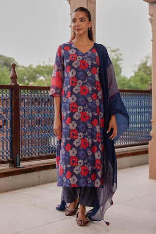 Vaayu Indigo Bloom Kurta Set 