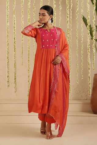 Gulabik Jaipur Gota Patti Work Kurta Set 