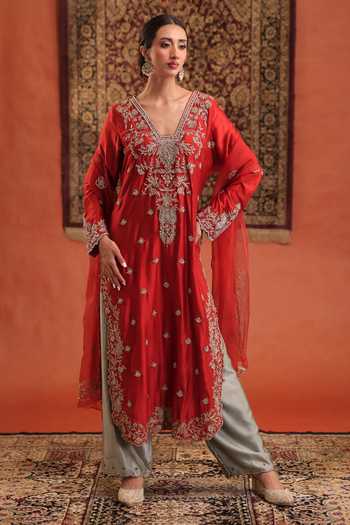 Farha Syed Embroidered Kurta Set 