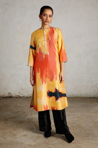 Saksham & Neharicka Fret Printed & Embroidered Kurta 