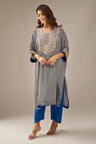 Samyukta Singhania Chevron Pattern Kaftan With Pant 