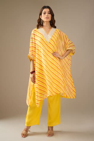 Samyukta Singhania Leheriya Pattern Kaftan & Pant Set 