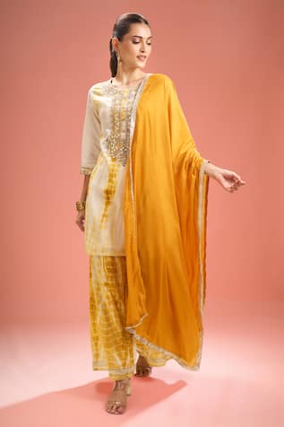 Samyukta Singhania Shibori Gota Patti Embroidered Kurta Set 