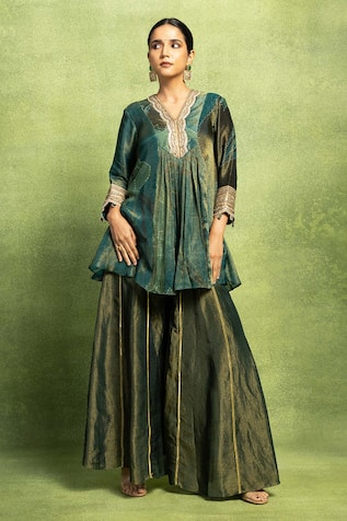 Vedika M Abstract Floral Printed Kurta & Flared Pant Set 