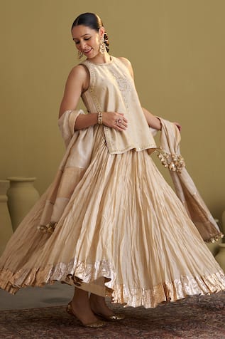 Vaaya Gota Work & Tassel Mercerized Silk Dupatta 