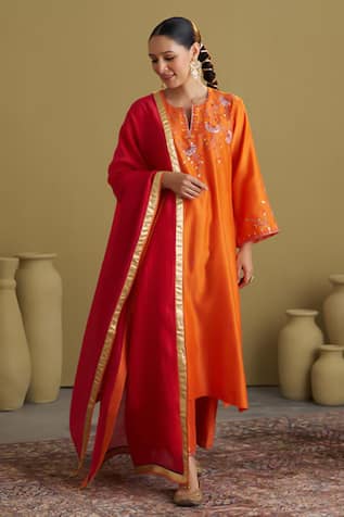 Vaaya Gotta Patti & Resham Embroidered Kurta Set 