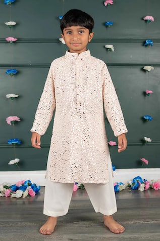 Shruti Jalan Embroidered Kurta & Salwar Set 