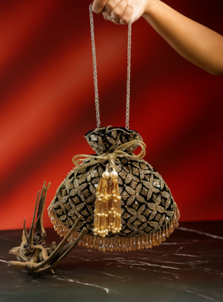 Nayaab By Sonia Leafy Lattice Embroidered Potli 