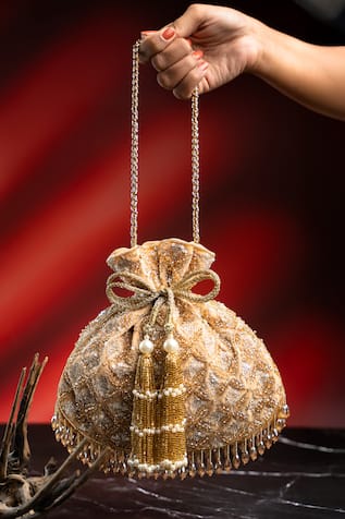 Nayaab By Sonia Leafy Lattice Embroidered Potli 