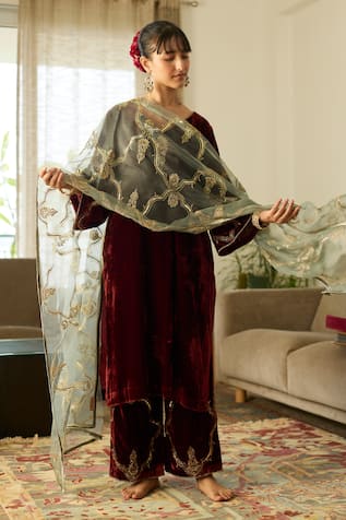 Sarang Kaur Red Tarunima Velvet Kurta Set 