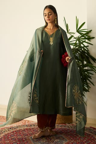 Sarang Kaur Green Samridhi Tissue Silk Kurta Set 