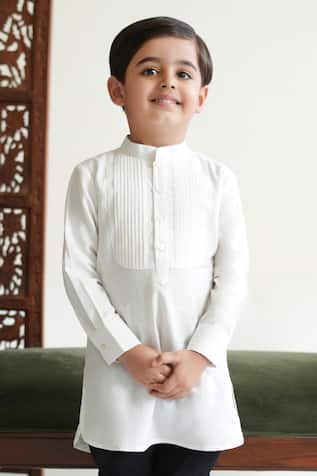 Tiber Taber Pintuck Detail Self Woven Kurta 