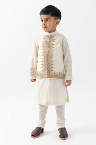 Tiber Taber Embroidered Bundi Jacket With Hook Eye Closure 