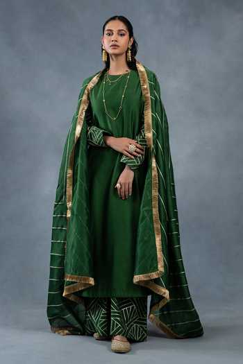 RICHA AHLUWALIA Chanderi Gota Patti Stripe Kurta Set 