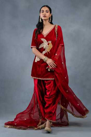 RICHA AHLUWALIA Velvet Bird Embroidered Kurta Set With Patiyala Salwar & Dupatta 