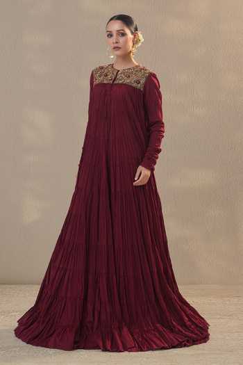 RICHA AHLUWALIA Zardozi & Thread Embroidered Mulmul Jalabiya Set 