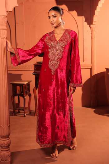 RICHA AHLUWALIA Silk Velvet Golden Dori Embroidered Suit Set 