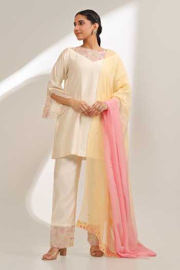 House of Zyrra by Laxmishriali Arabella Chanderi Kurta Pant Set 